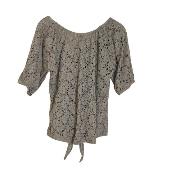 French Laundry Floral Lace Tie Front Button Front Short Sleeve Top Taupe Size 1X - Picture 9 of 9